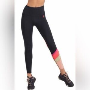 P.E Nation Women's Box Out Leggings Size Large